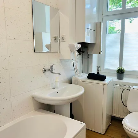 Na Parterze 10 Minut Pieszo Do Centrum & Parking *