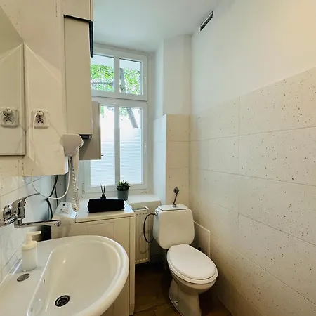 Privat bolig Na Parterze 10 Minut Pieszo Do Centrum & Parking