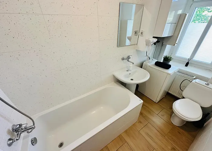 Na Parterze 10 Minut Pieszo Do Centrum & Parking Zoppot